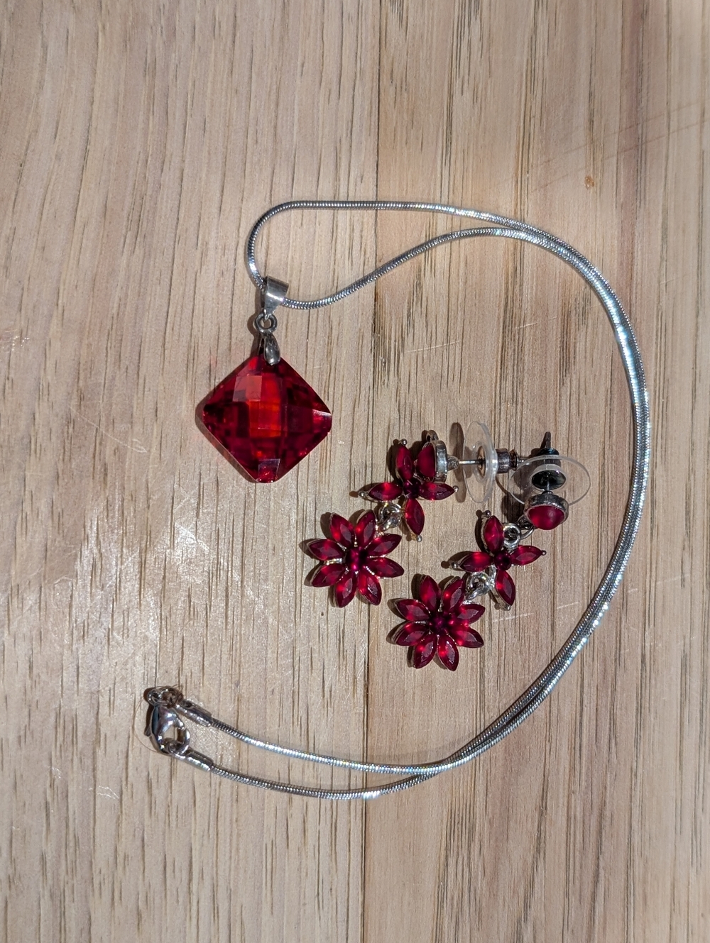 Source Unknown Red Crystal Pendant Necklace with Floral Drop Earrings